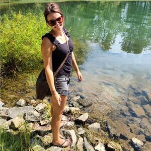 Meet your Posher, Aileen